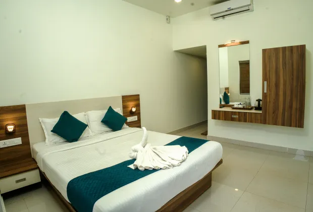 Best Wayanad Couple Tour Packages